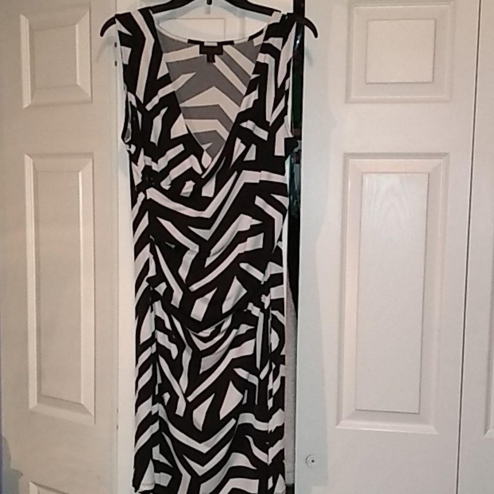 Black and white Dress tank - Picture 2 of 5